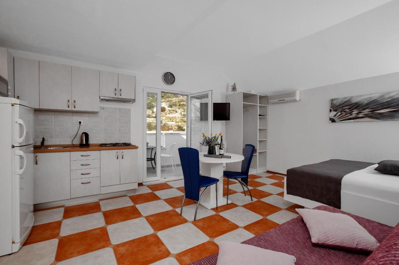 Apartments By The Sea Drasnice, Makarska - 2581 Dış mekan fotoğraf